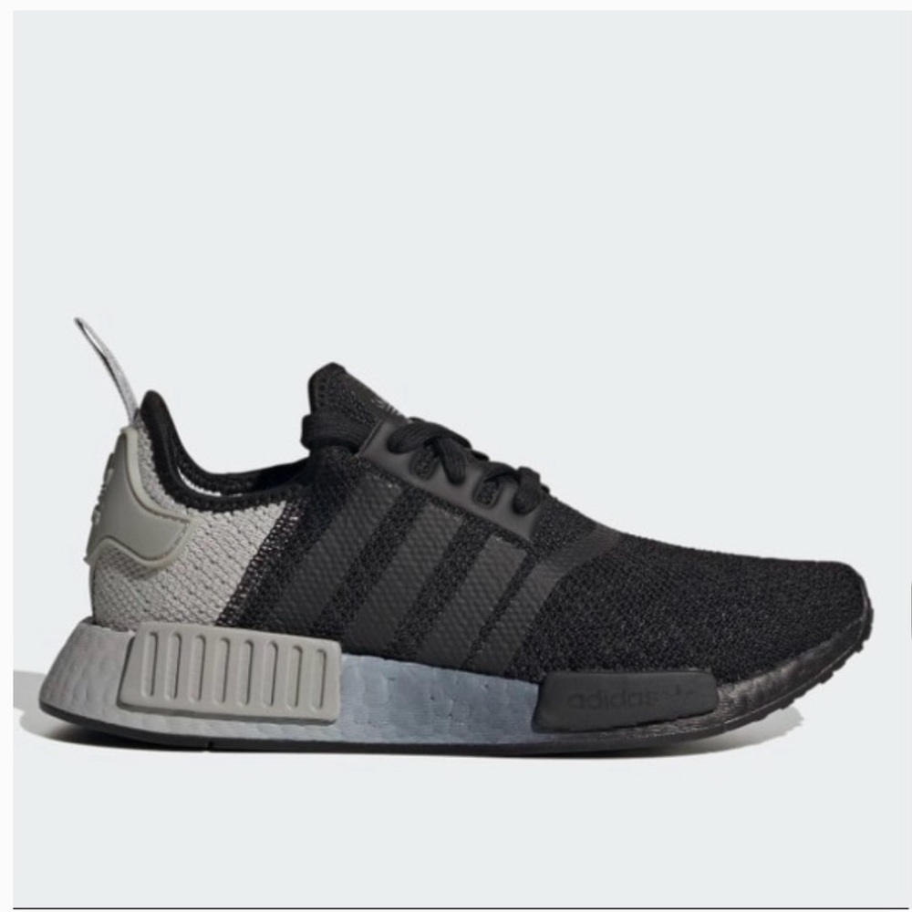 WOMEN'S ADIDAS NMD_R1 SHOES
